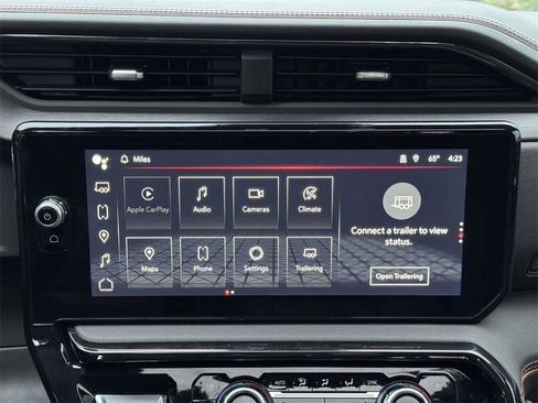 Used 2024 GMC Sierra 1500 AT4 w/ Technology Package image 4