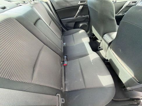 Used 2013 MAZDA MAZDA3 i Touring w/ Preferred Equipment Pkg FWD image 26