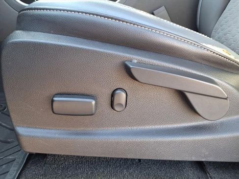 Used 2018 Chevrolet Colorado Z71 image 70