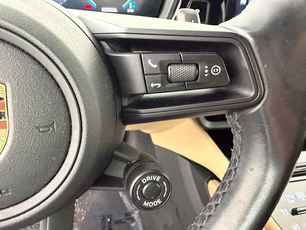 Certified 2024 Porsche Cayenne S AWD/4WD image 27