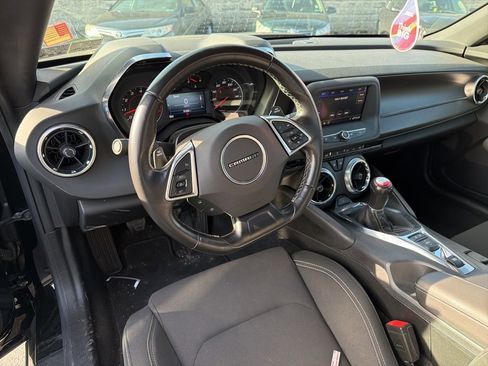 Used 2020 Chevrolet Camaro LT image 16