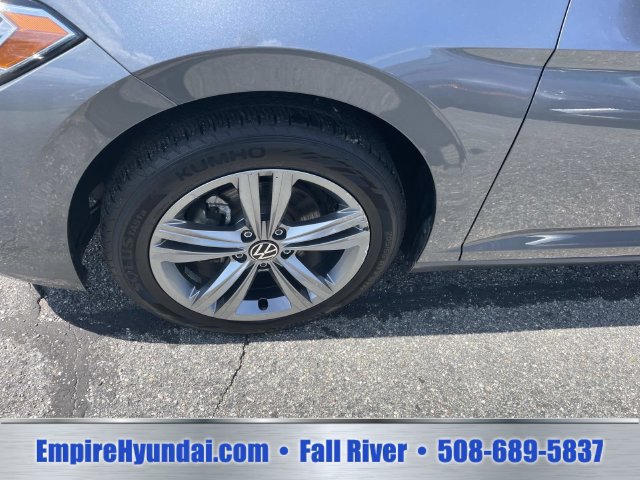 Used 2024 Volkswagen Jetta SE FWD image 12