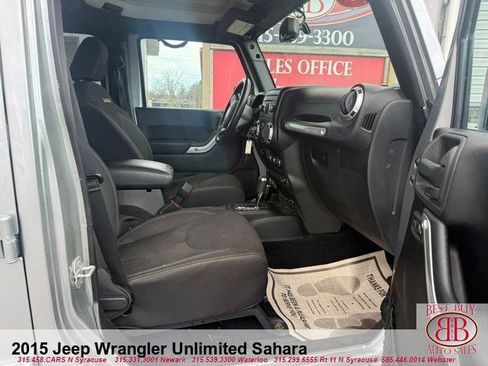 Used 2015 Jeep Wrangler Unlimited Sahara w/ Dual Top Group AWD/4WD image 12