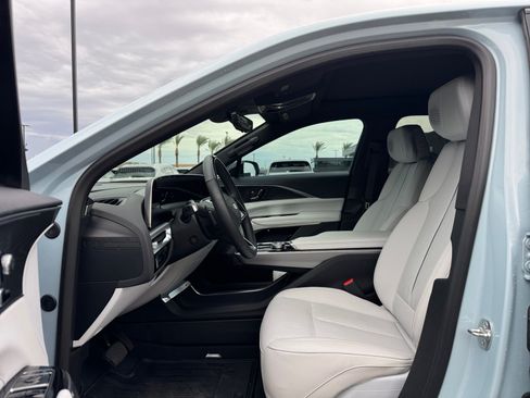 Used 2025 Cadillac Lyriq Sport AWD/4WD image 14