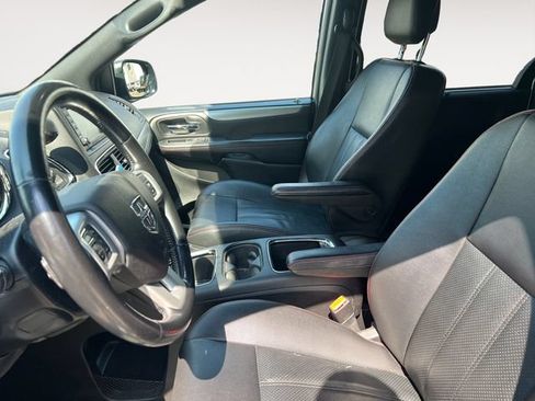 Used 2019 Dodge Grand Caravan GT FWD image 11