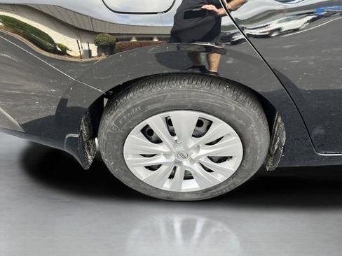 Used 2025 Nissan Sentra S FWD image 9