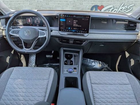 Certified 2025 Volkswagen Tiguan S FWD image 14