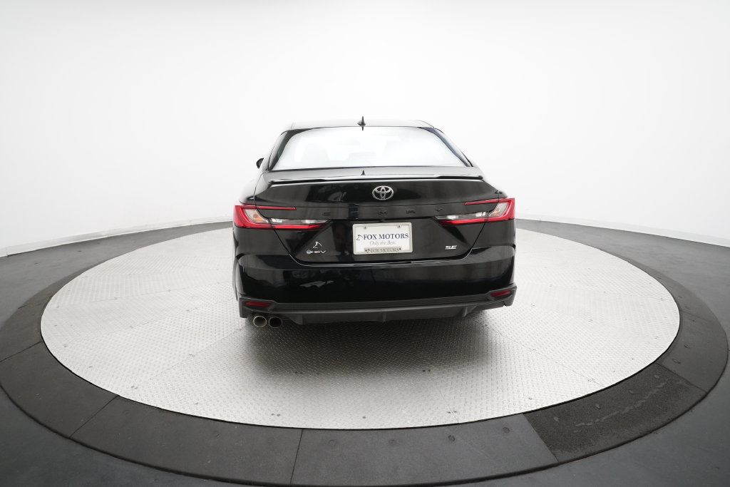 Used 2025 Toyota Camry SE FWD image 25