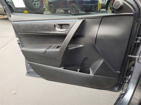 Used 2014 Toyota Corolla S image 28