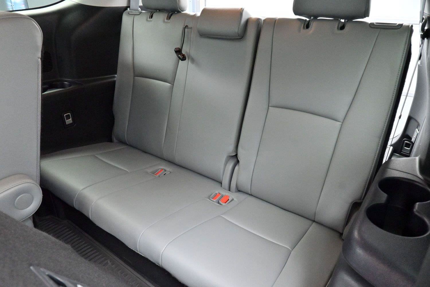 Used 2021 Toyota Highlander Limited FWD image 34