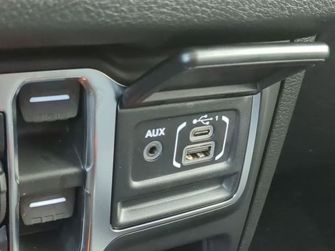 Used 2026 Jeep Wrangler Sport image 35