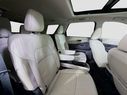 Used 2022 Nissan Pathfinder SL w/ SL Premium Package image 31