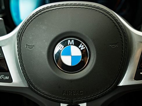 Used 2023 BMW 540i xDrive w/ Executive Package image 30