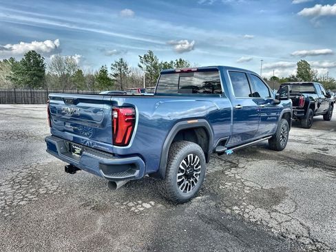 New 2026 GMC Sierra 2500 Denali Ultimate image 11