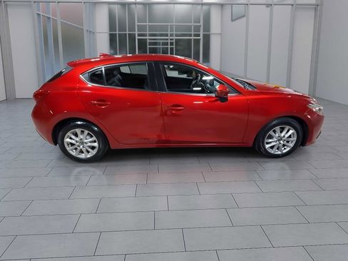 Used 2016 MAZDA MAZDA3 i Grand Touring image 9