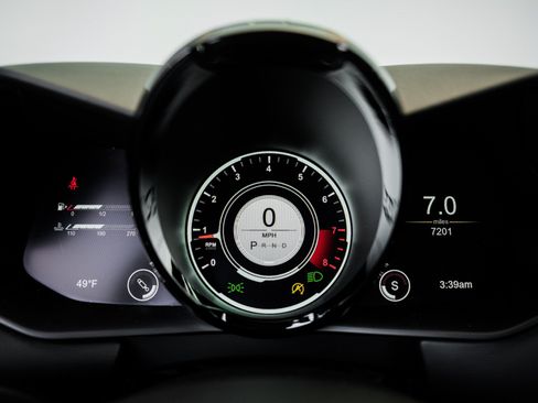 Used 2020 Aston Martin V8 Vantage Coupe RWD image 6