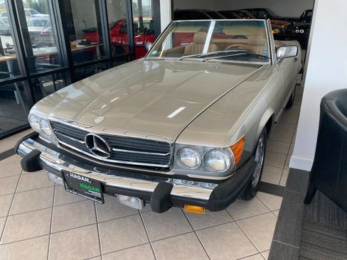 Used 1988 Mercedes-Benz 560 SL image 1
