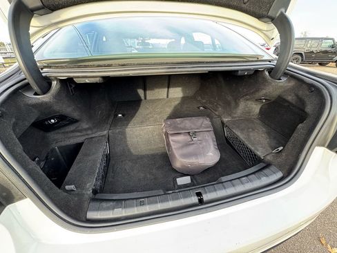 Used 2023 BMW 530e xDrive image 25