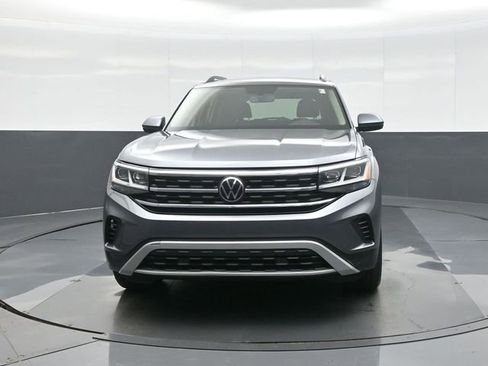 Used 2023 Volkswagen Atlas SE w/ Panoramic Sunroof Package image 2