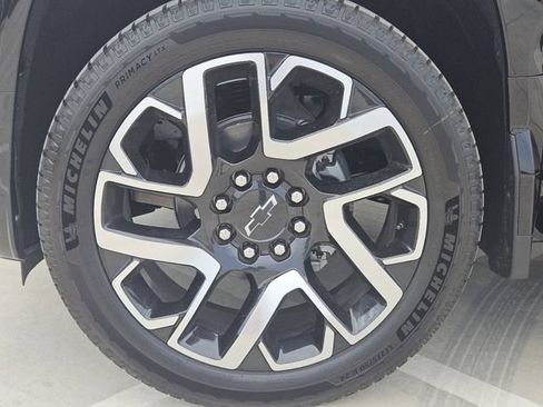 New 2024 Chevrolet Silverado EV RST AWD/4WD image 9