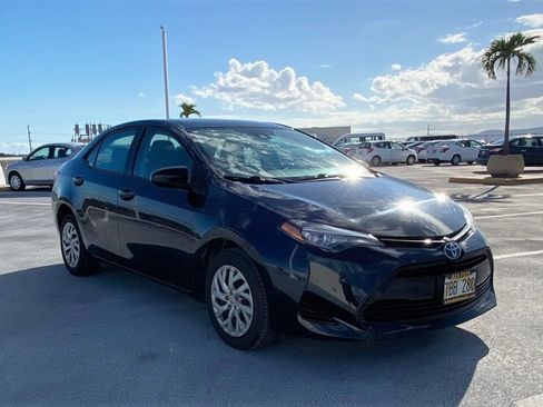 Used 2017 Toyota Corolla LE image 3