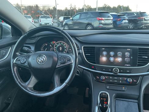 Used 2018 Buick LaCrosse Essence image 5