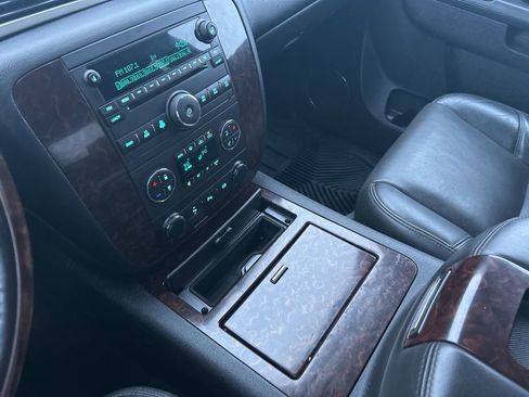 Used 2013 GMC Sierra 3500 Denali image 28