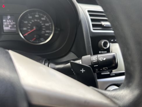 Used 2015 Subaru Crosstrek 2.0i Premium w/ Moonroof Package image 23