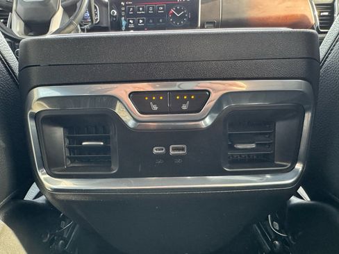 Used 2025 GMC Sierra 2500 Denali w/ Denali Reserve Package image 10