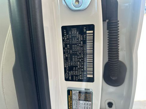 Used 2025 Hyundai Kona SEL image 29