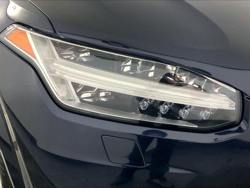 Used 2016 Volvo XC90 T6 Momentum w/ Momentum Plus Package image 27