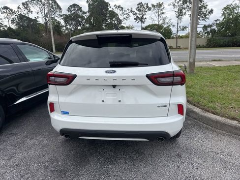 Certified 2024 Ford Escape ST-Line Select image 12