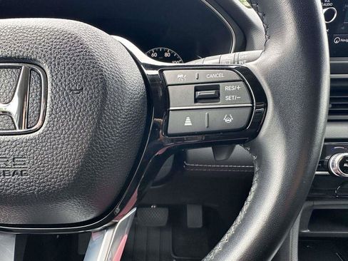 Certified 2025 Honda Pilot Touring image 15