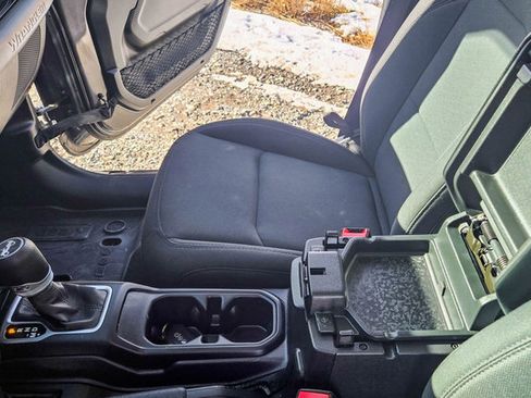 Used 2019 Jeep Wrangler Unlimited Sport S image 50