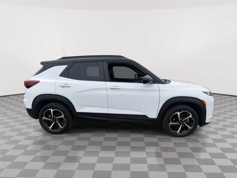 Used 2021 Chevrolet TrailBlazer RS w/ Sun and Liftgate Package AWD/4WD image 8