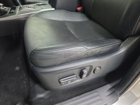 Used 2018 Toyota 4Runner Limited AWD/4WD image 29