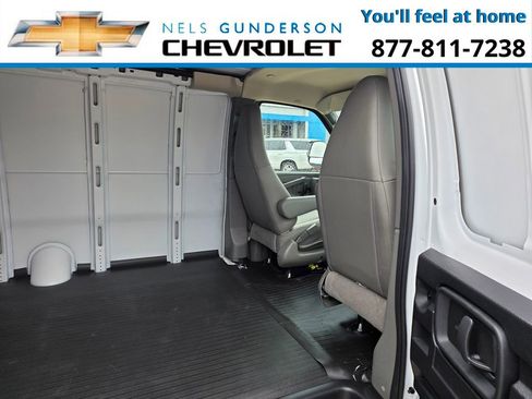 New 2026 Chevrolet Express 3500 Extended RWD image 9