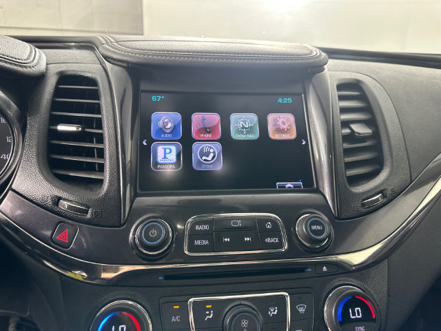 Used 2014 Chevrolet Impala LT w/ Convenience Package FWD image 11