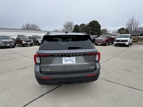 New 2026 Ford Explorer Active AWD/4WD image 4