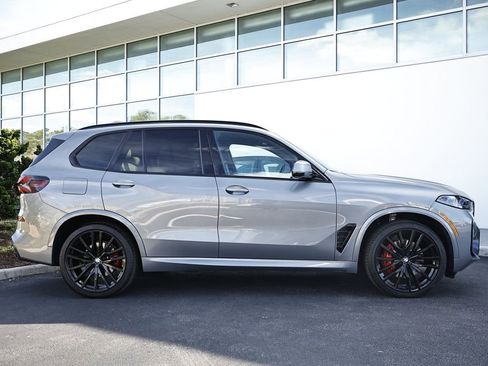 Used 2024 BMW X5 xDrive40i w/ M Sport Package image 4