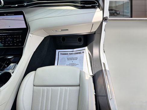 Used 2023 Maserati Grecale Modena AWD/4WD image 17