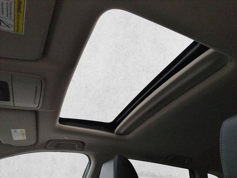 Used 2025 Honda CR-V EX-L image 16