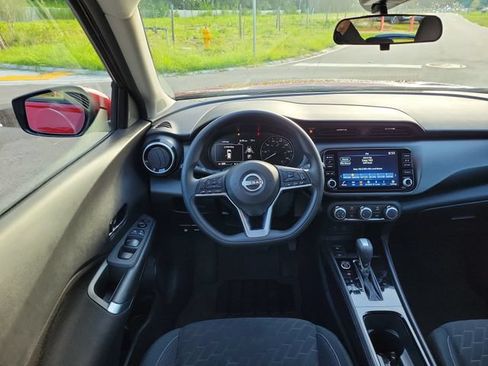 Used 2023 Nissan Kicks SV FWD image 11