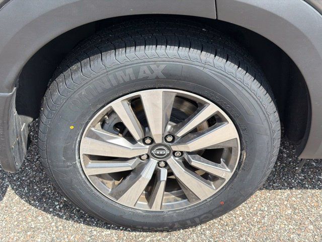 Used 2023 Nissan Pathfinder SL AWD/4WD image 11