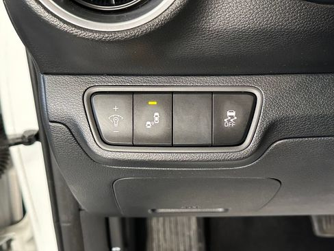 Used 2024 Kia Forte LXS w/ LXS Technology Package FWD image 17