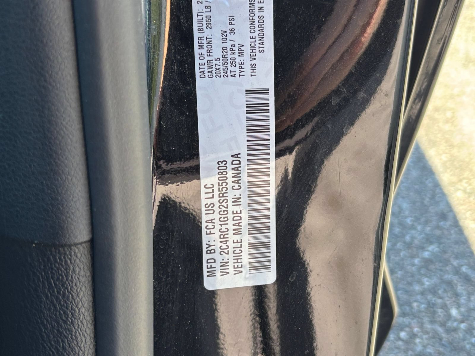 Used 2025 Chrysler Pacifica Limited FWD image 33