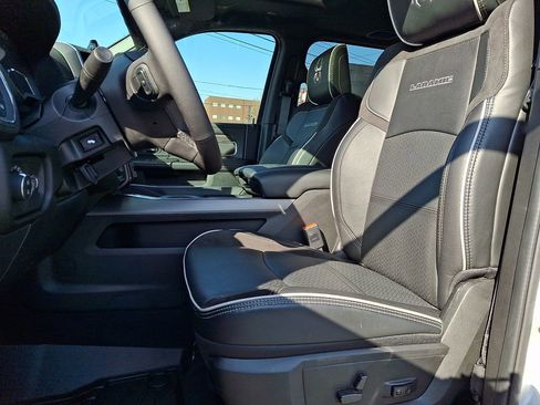 New 2026 RAM 2500 Laramie AWD/4WD image 6