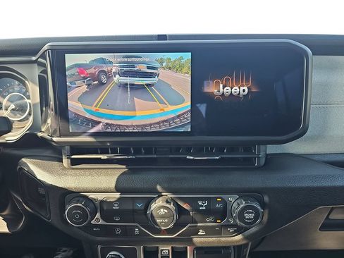 Used 2025 Jeep Wrangler Unlimited Sport AWD/4WD image 21