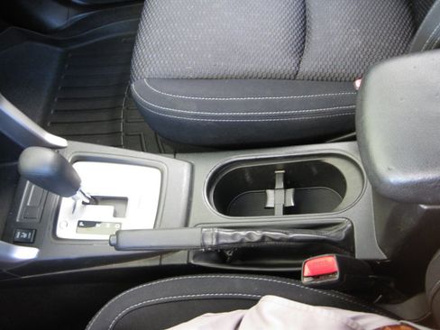Used 2015 Subaru Forester 2.5i Premium AWD/4WD image 23