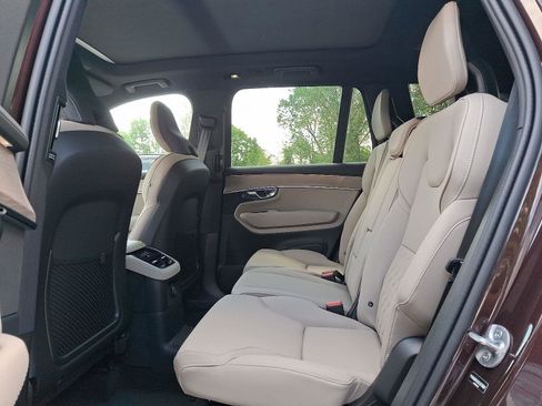 New 2025 Volvo XC90 T8 Core image 6